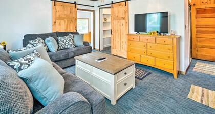 Historic Cabin Retreat: Steps to Okoboji Lake