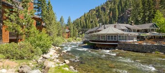 FREE Shuttle to Alpine & Palisades, Riverfront Condo, HOA Hot Tub!