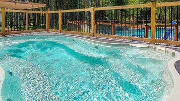 Udendørs pool, opvarmet pool