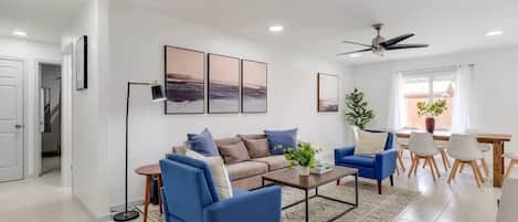 Fernseher, Stereoanlage, Arbeitsbereiche