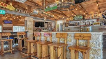 Bar (in der Unterkunft)