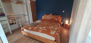 1 Schlafzimmer, Bügeleisen/Bügelbrett, Reisekinderbett, kostenloses WLAN