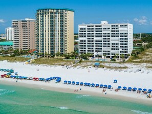 On the beach - Extra Large Balcony Overlooking the Beach in Destin w/ Resort Amenities! (Destin)