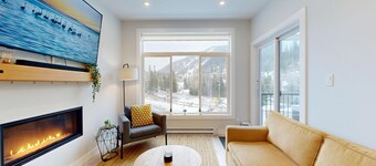 The Alpine Rooms, Ski-in/Out, 2Bd, Private hot tub