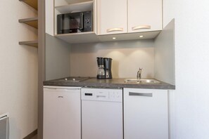 Fridge, microwave, dishwasher, toaster