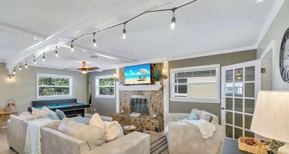 Cozy Retreat | 5 Star Location 5BR Home | Hot Tub, Grill
