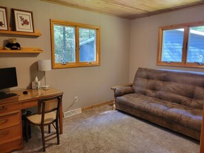 Smart TV, DVD player, books - Lakeside Escape (Minocqua)