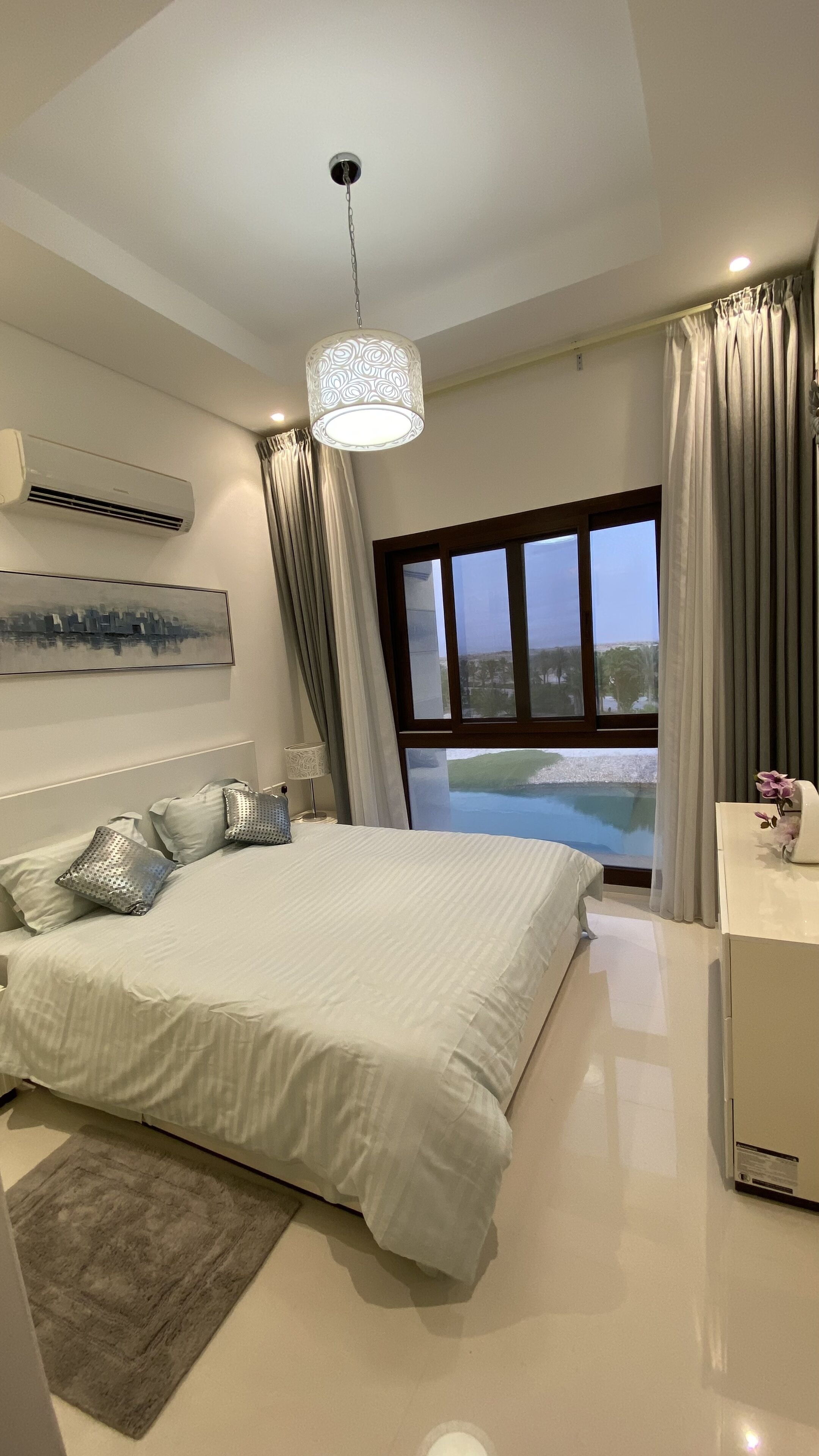 2 bedrooms, soundproofing, iron/ironing board, WiFi
