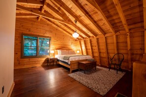 4 soverom, reiseseng for barn, wi-fi (inkludert) og sengetøy