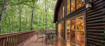 Stunning 5BR Lodge - Hot Tub & Table Rock Views