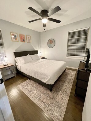 3 makuuhuonetta, vauvan matkasänky, ilmainen Wi-Fi, vuodevaatteet