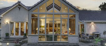 'The Willows' A Charming home on Dollarbeg Castle Estate
