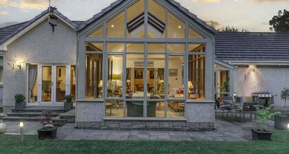 'The Willows' A Charming home on Dollarbeg Castle Estate