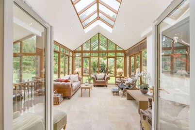 'The Willows' A Charming home on Dollarbeg Castle Estate