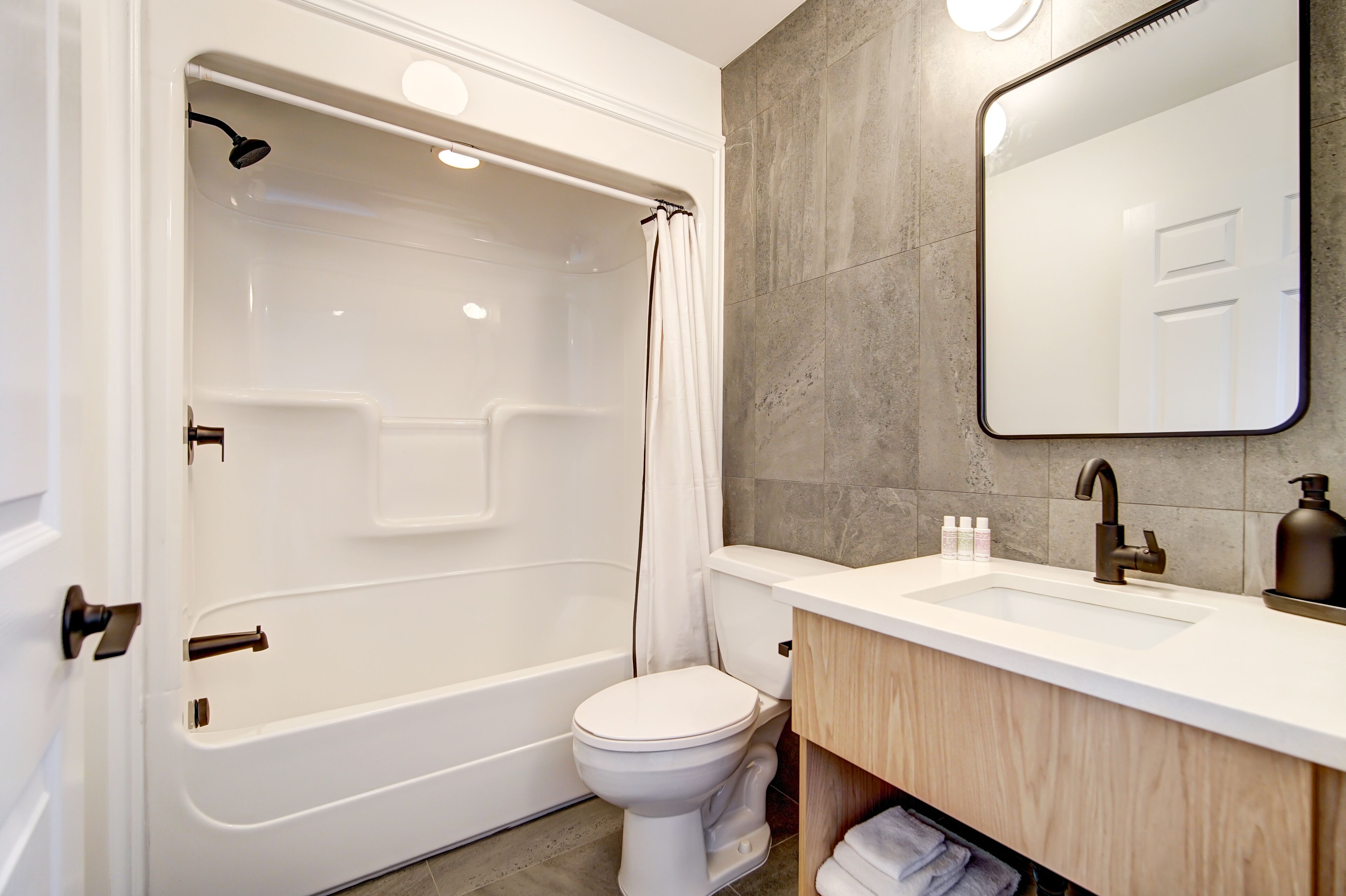 designer toiletries, bathrobes, towels