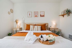 2 chambres, bureau, fer et planche à repasser, Wi-Fi gratuit