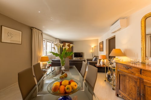 Jardin de la reine - Première conciergerie