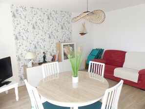 TV - GALION - Apartment for holiday rental, Plouharnel, Morbihan Sud - T212 (Plouharnel)