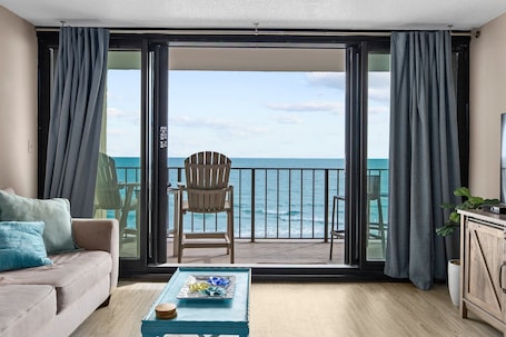 Smart TV, video games, DVD player, books. OCEAN FRONT! Peaceful Summer Paradise large balcony-2BD2BA sleeps 8