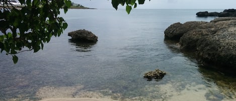 靠近海滩、沙滩毛巾