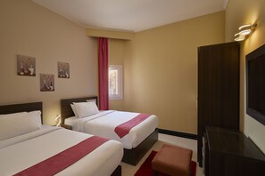 Premium bedding, Select Comfort beds, minibar, in-room safe - Golden Ocean Marina Hotel (El Alamein)
