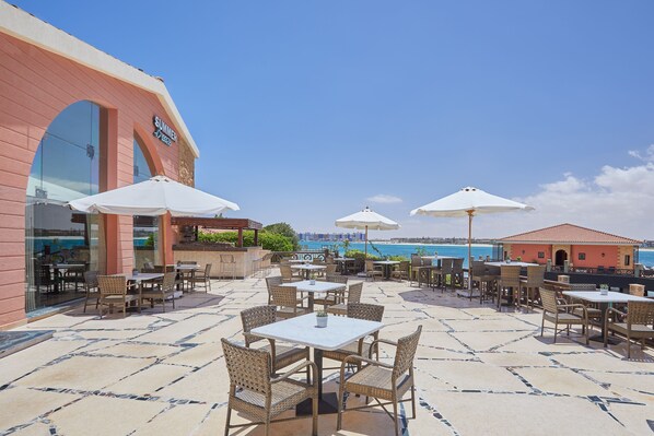 Terrace/patio - Golden Ocean Marina Hotel (El Alamein)