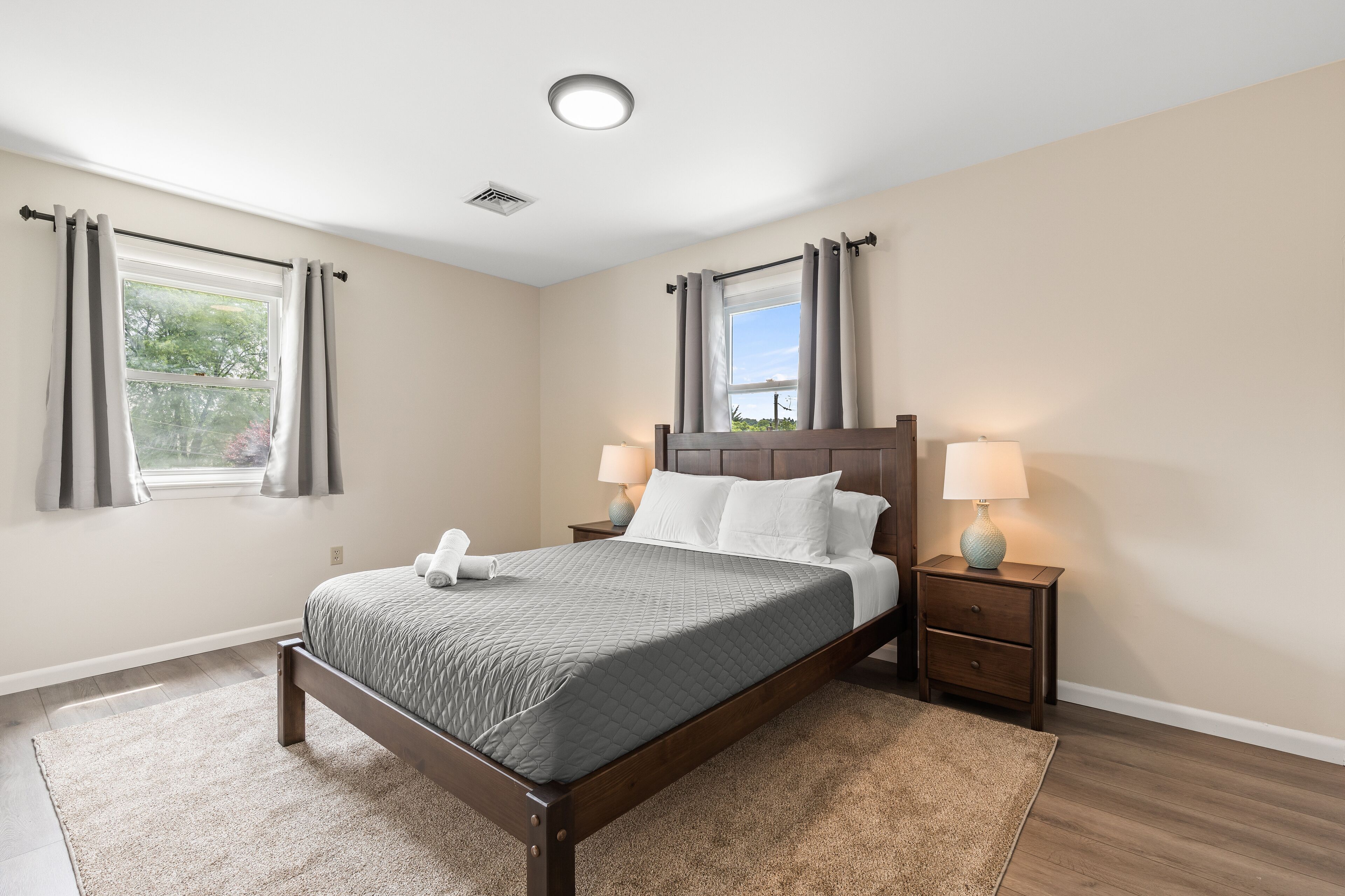 5 quartos, ferros/tábuas de passar roupa, Wi-Fi de cortesia