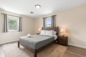 5 makuuhuonetta, silitysrauta/-lauta, ilmainen Wi-Fi, vuodevaatteet