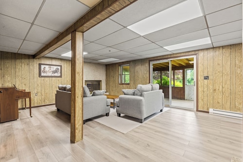 Joyful 5-Bedroom Home w/ Private Backyard