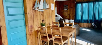 Cozy Cabin Getaway Right on the Water! Great fishing lake. Near Mille Lacs