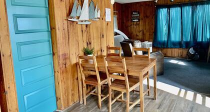 Cozy Cabin Getaway Right on the Water! Great fishing lake. Near Mille Lacs