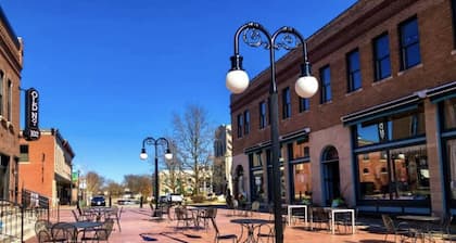 Dewey Cottage - Central to All of SEMO Adventures