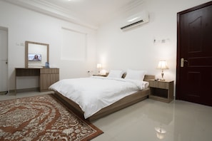 Premium bedding, down comforters, in-room safe, soundproofing