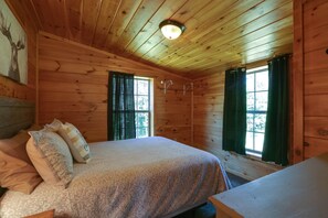 1 bedroom, WiFi, bed sheets - Pine Ridge Cabin: an all-seasons Wellsboro getaway (Charleston Township)
