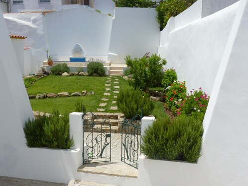 Páteo dos Oliveira - Casa dos Senhores