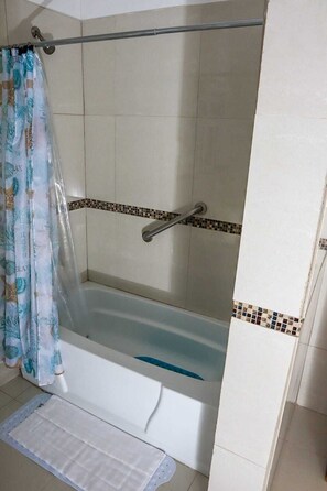 Habitación doble de lujo | Insonorización, tabla de planchar con plancha y wifi gratis 