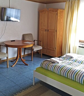 5 chambres, accès au Wi-Fi (inclus), literie fournie