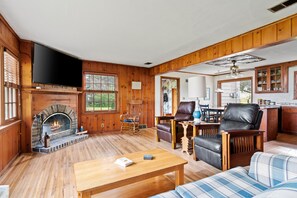 Smart TV, fireplace - 4 bed house on the shore of Lake Michigan (Belgium)