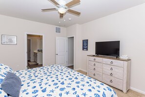 5 bedrooms, desk, iron/ironing board, free WiFi