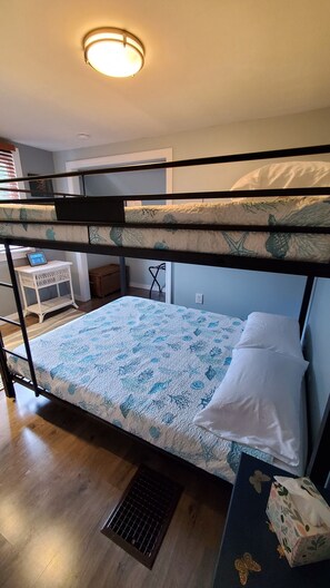 4 多间卧室、免费 WiFi、床单