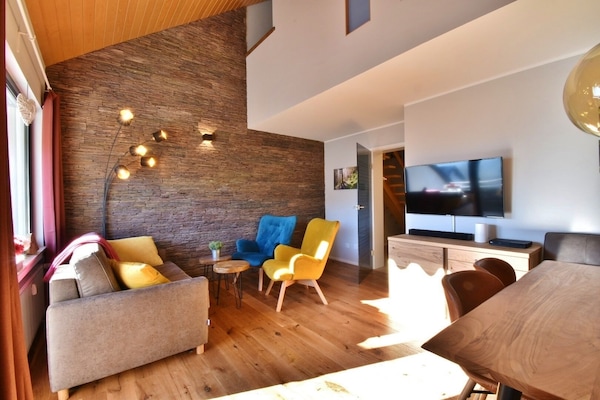 Fewo Blumes Bergfrieden - Wohnzimmer