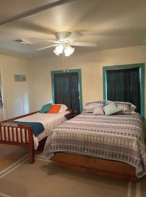 1 bedroom, desk, iron/ironing board, free WiFi