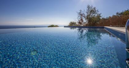 Olea Skopelos villa with breathtaking sea view and swimming pool