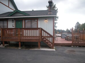 Exterior - 2 + 1 Condo with Spa, walk to Ski Shuttle/Golf/Zoo (Big Bear Lake)