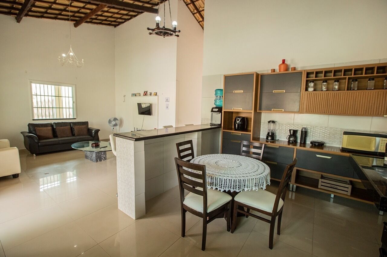 Geladeira, micro-ondas, fogão, cooktop