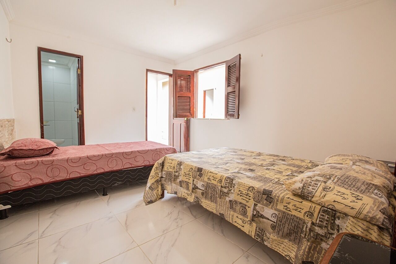 4 camere, una scrivania, ferro/asse da stiro, Wi-Fi gratuito