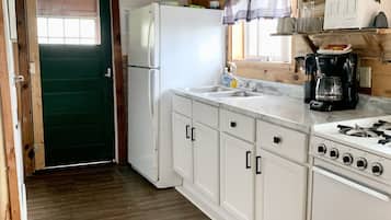 冰箱、微波炉、烤箱、炉灶