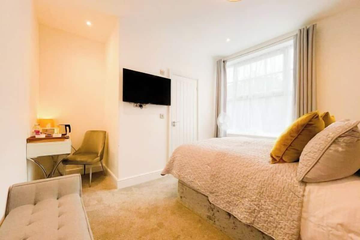 Egyptian cotton sheets, premium bedding, memory-foam beds