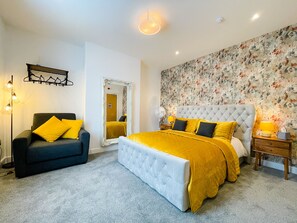 King Deluxe Room | Egyptian cotton sheets, premium bedding, memory foam beds - Ashfield Boutique Stays (Altrincham)