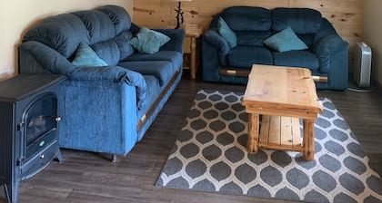 Private cabin on serene lake. Small family owned resort. Great fishing lake.